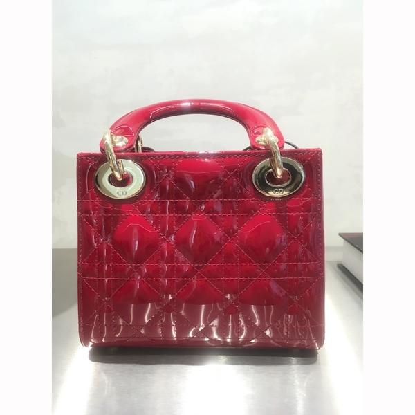 【Diorスーパーコピー】20AW新作 エナメル LADY DIOR ミニバッグ(Red / Black) 20040314